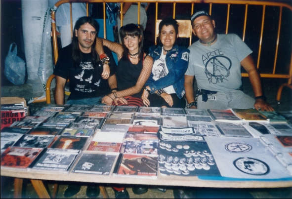 N.F.N.B. crew en el macrofestival Garabe rock de Luey en Cantabria (2005)