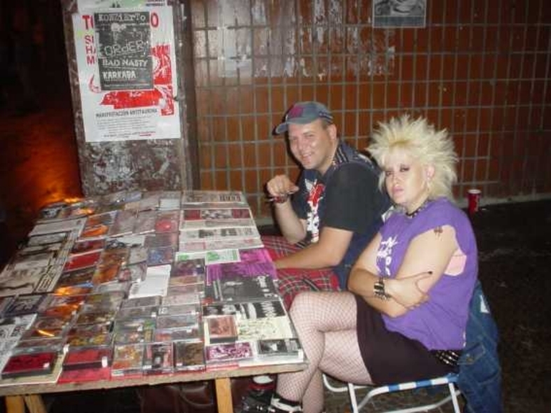 N.F.N.B. en la calle en fiestas de Bilbao (2003)